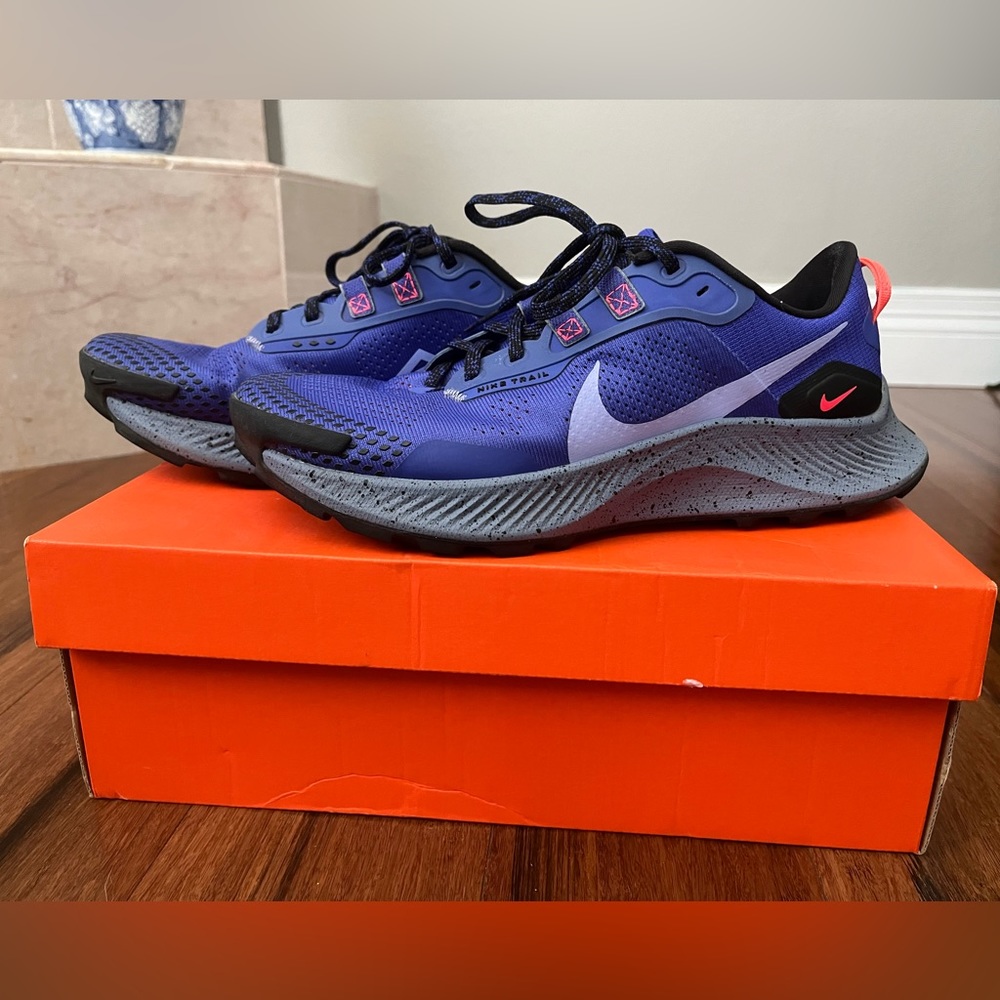 Nike Women Pegasus Trail 3 | Size 10